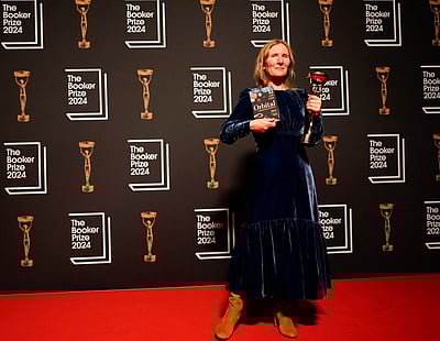 புக்கர் பரிசை வென்றார் சமந்தா.! விண்வெளிசார் நூலுக்கு முதல்முறையாக புக்கர் பரிசு