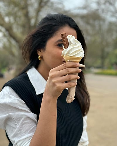 சின்ன விஷயங்கள், பெரிய புன்னகைகள்... பிரியங்கா மோகன்!