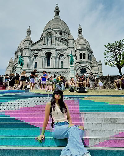 வாழ்வுடா... மிருணாளினி ரவி!