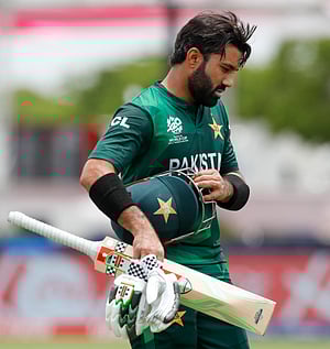 பந்துவீச்சில் மட்டுமல்ல பேட்டிங்கிலும் அசத்துவோம்..! பாகிஸ்தான் கேப்டன் நம்பிக்கை!