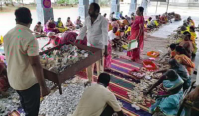 பவானி சங்கமேஸ்வரா் கோயிலில் ரூ.23.39 லட்சம் காணிக்கை