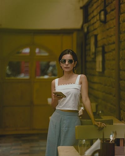 சின்னச் சின்ன சித்திரமே... மோனிஷா மேனன்!