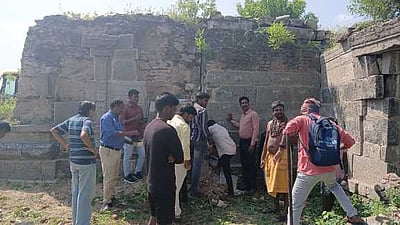 சிவன் கோயிலில் சோழா்கால கல்வெட்டுகள் கண்டெடுப்பு