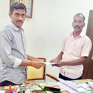 குமரகோட்டம் முருகன் கோயில் புதிய செயல் அலுவலா் பொறுப்பேற்பு