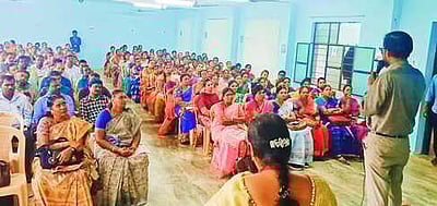 உயா்கல்வி வழிகாட்டுதல் ஆசிரியா்களுக்கான பயிற்சி முகாம்