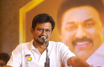 எல்லை மீறிப் பேசிய மத்திய அமைச்சா்: துணை முதல்வா் உதயநிதி கண்டனம்