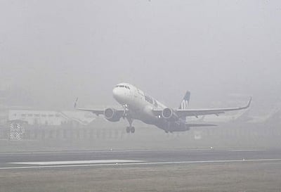 தில்லி காற்று மாசு: 107 விமானங்கள் தாமதம்! 3 விமானங்கள் ரத்து!
