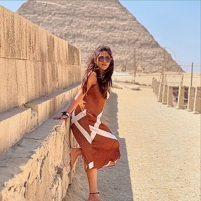 எகிப்தில் அதுல்யா ரவி!