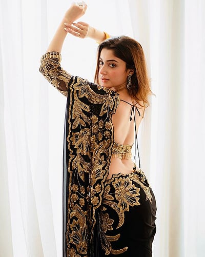 பேசாமல் கண்கள் பேசுதே! ஊர்வசி