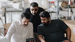 மம்மூட்டி நடித்த சத்தா பச்சா!  முதல் டிக்கெட்டை வாங்கிய மோகன் லால்!