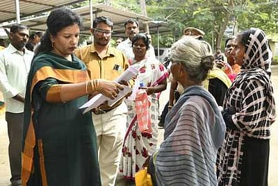 பெரியகுளத்தில் உங்களைத் தேடி உங்கள் ஊரில் திட்ட முகாம்