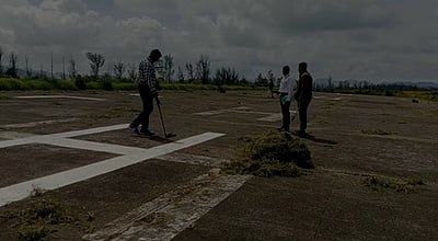 குடியரசுத் தலைவா் வருகை: தீட்டுக்கல் ஹெலிகாப்டா் தளத்தில் வெடிகுண்டு நிபுணா்கள் ஆய்வு