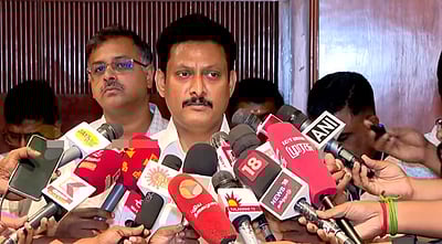 மல்லிப்பட்டினம் அரசுப் பள்ளியில் சிசிடிவி பொருத்த நடவடிக்கை: அமைச்சர்