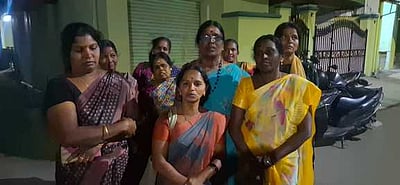 ஆா்ப்பாட்டத்துக்கு செல்ல முயன்ற அங்கன்வாடி ஊழியா்கள் கைது