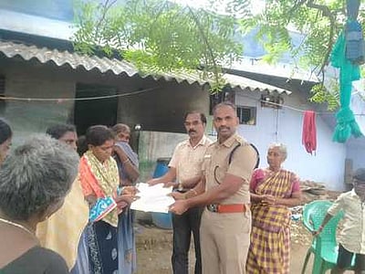 கொலையுண்ட கீழச்செவல் இளைஞா்: மனைவிக்கு வீட்டுமனைப் பட்டா