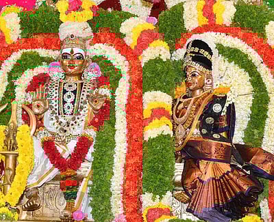 கந்திகுப்பம் காலபைரவா் கோயிலில் சுவாமி திருக்கல்யாணம்