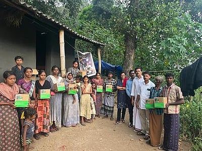 முதுமலை பழங்குடி மக்களுக்கு சூரிய ஒளி மின் விளக்குகள்