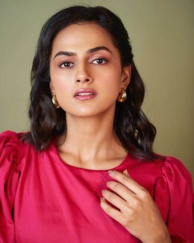 யாஞ்சி யாஞ்சி..! ஷ்ரத்தா ஸ்ரீநாத்!