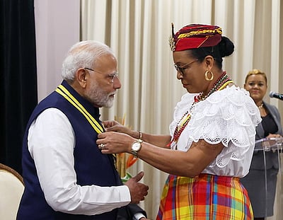 பிரதமா் மோடிக்கு கயானா, டொமினிகாவின் உயரிய விருதுகள்