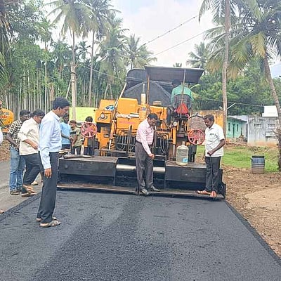 சேந்தமங்கலம் - காரவள்ளி புதிய சாலையில் அதிகாரிகள் ஆய்வு