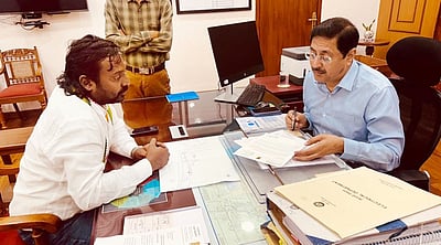 புனலூா் - மதுரை விரைவு ரயிலை காரைக்கால் வரை நீட்டிக்க வேண்டும்: விஜய்வசந்த் எம்.பி. வலியுறுத்தல்