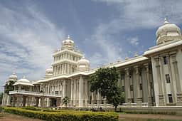 தஞ்சாவூா் தமிழ்ப் பல்கலை.யில்
பி.எட், எம்.எட் படிப்புகளுக்கான
மாணவா் சோ்க்கை நீட்டிப்பு
