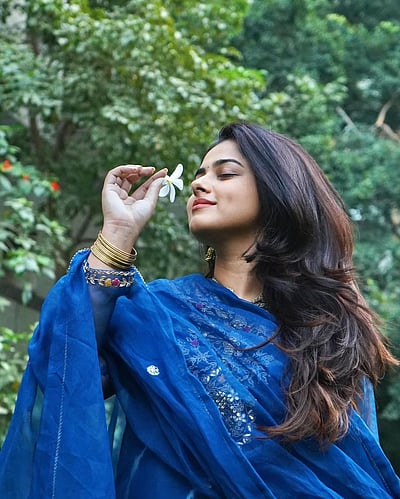 இயற்கையின் குளுமை..! சித்தி இத்னானி!