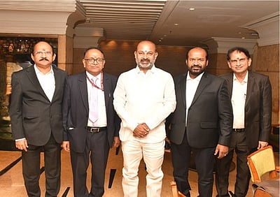 ரெப்கோ வங்கியில் அமைச்சா் ஆய்வு