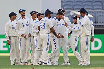 முதல்நாள் முடிவில் இந்தியா அபாரம்: ஆஸி. 7 விக்கெட்டுகள் இழந்து திணறல்!