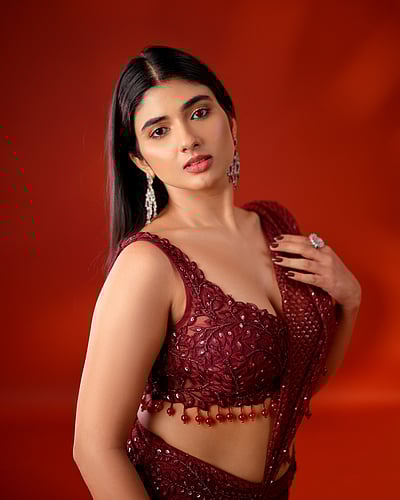 நவம்பர் மாத மழை.. பிரக்யா நாக்ரா!