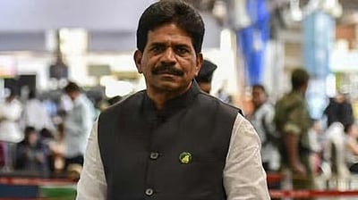 மும்பை தமிழா்களின் ‘கேப்டன்’ ஹாட்ரிக் வெற்றி!