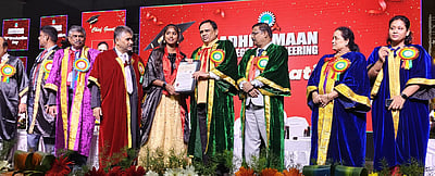 பட்டதாரிகள் ஸ்டார்ட்-அப் நிறுவனங்களைத் தொடங்க வேண்டும்: ஏ.ஐ.சி.டி.இ தலைவர் டாக்டர் டி.ஜி.சீதாராமன் 