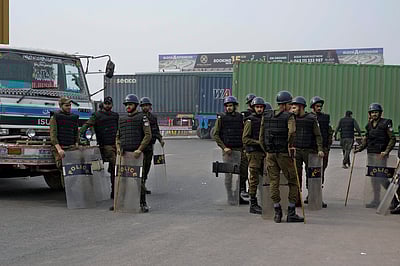 பாகிஸ்தானில் கலவரம்: கடந்த 3 நாள்களில் 82 பேர் பலி!