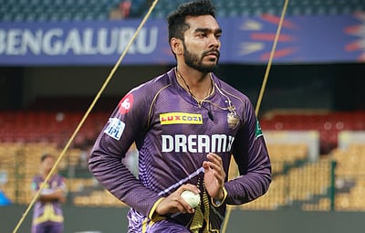 மீண்டும் கேகேஆர் அணியில் வெங்கடேஷ் ஐயர்; இத்தனை கோடிகளுக்கு வாங்கப்பட்டாரா?