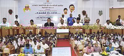 திட்டப் பணிகளை தாமதமின்றி நிறைவேற்ற வேண்டும்: சிறப்புத் திட்ட செயலாக்கத் துறை செயலா்