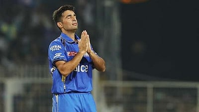 ரூ.3.40 கோடிக்கு ரஞ்சி கோப்பை நாயகனை வாங்கிய சிஎஸ்கே! யார் இந்த அன்ஷுல் காம்போஜ்?