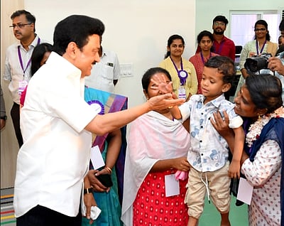 விழுதுகள் - ஒருங்கிணைந்த சேவை மையத்தைத் திறந்துவைத்தார் ஸ்டாலின்!