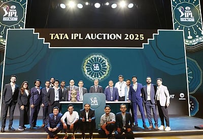 ஐபில் ஏலத்தின் இரண்டாம் நாள்! புவனேஷ் குமாருக்கு அதிகபட்சத் தொகை கொடுத்த பெங்களூரு!