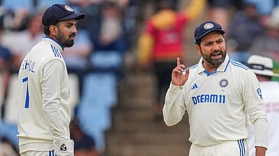 ஓப்பனிங்கில் அசத்தும் கே.எல்.ராகுல்! தனது இடத்தை விட்டுக்கொடுப்பாரா ரோஹித் சர்மா?