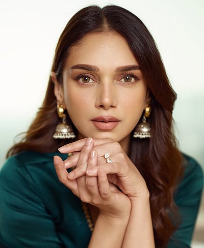 சில்லென்ற மனதின் துடிப்பு... அதிதி ராவ் ஹைதரி!