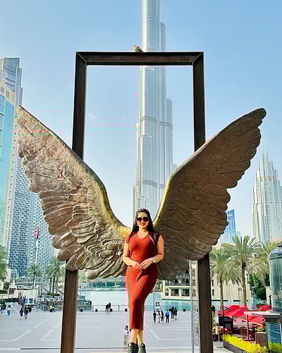 அழைக்கிறது ஹபிபி துபை... மாளவிகா மேனன்!