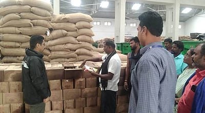 வளா்ச்சித் திட்டப் பணிகளை ஆய்வு செய்த மாவட்ட ஆட்சியா்