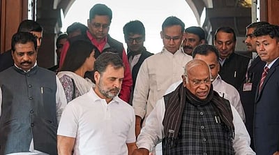 நாடாளுமன்ற இரு அவைகளும் நாள் முழுவதும் ஒத்திவைப்பு!