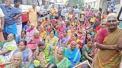 திருப்பூரில் வீட்டுமனை பட்டா கேட்டு பொதுமக்கள் போராட்டம்