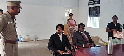 திறந்த வெளிச் சிறைகளில் சட்டப் பணிகள் ஆணைக் குழுவினா் ஆய்வு