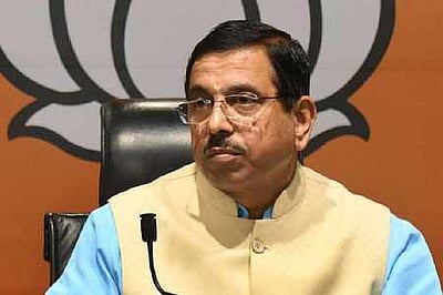 ரேஷன் கடை ஒப்பந்ததாரா்களுக்கான 
விலை உச்ச வரம்பை உயா்த்தும் திட்டமில்லை- மத்திய அரசு