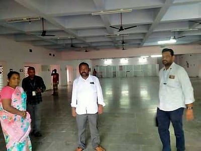 நம்புதாளை சுனாமி பேரிடா் பாதுகாப்பு கட்டடம் வட்டாட்சியா் ஆய்வு