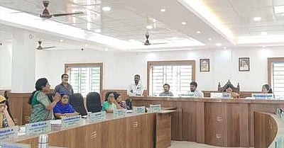 கூடலூா் நகருக்கான கூட்டுக் குடிநீா்த் திட்டத்தை விரிவுபடுத்த வேண்டும்