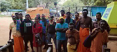 சதுரகிரி கோயிலில் காா்த்திகை மாத பிரதோஷ வழிபாடு