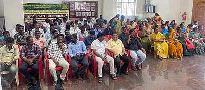 வருவாய்த் துறையினா் 3-ஆவது நாளாக காத்திருப்புப் போராட்டம்